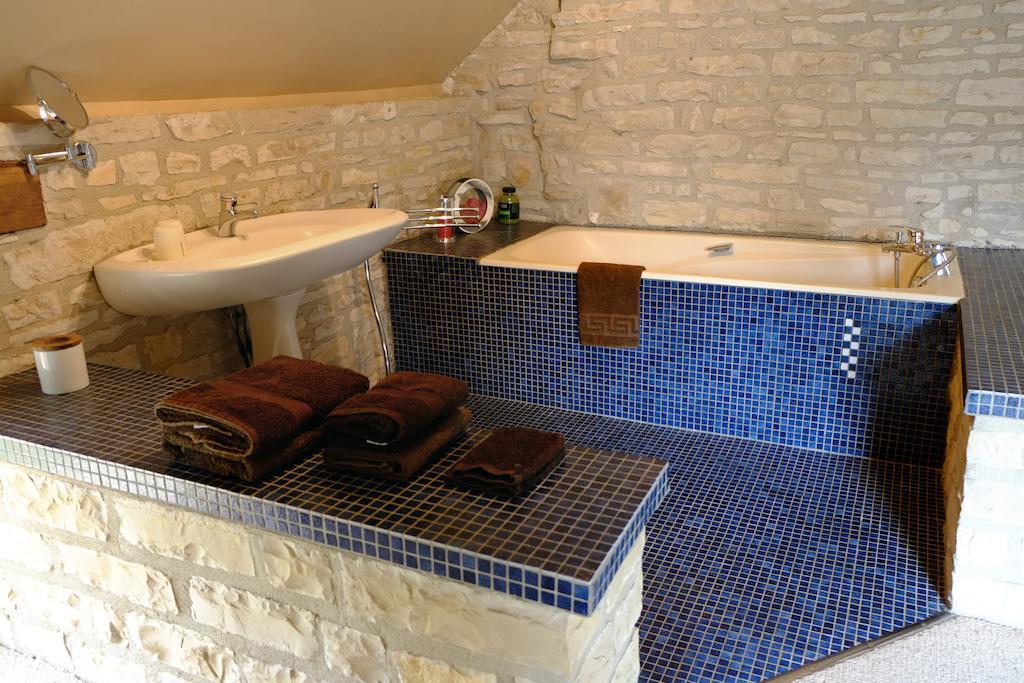 Chez Séverine&Edward Sainte-Vertu Habitación foto